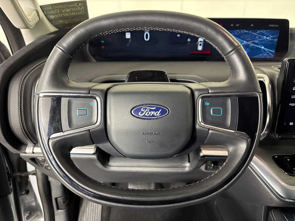 Certified 2025 Ford Expedition Platinum image 17