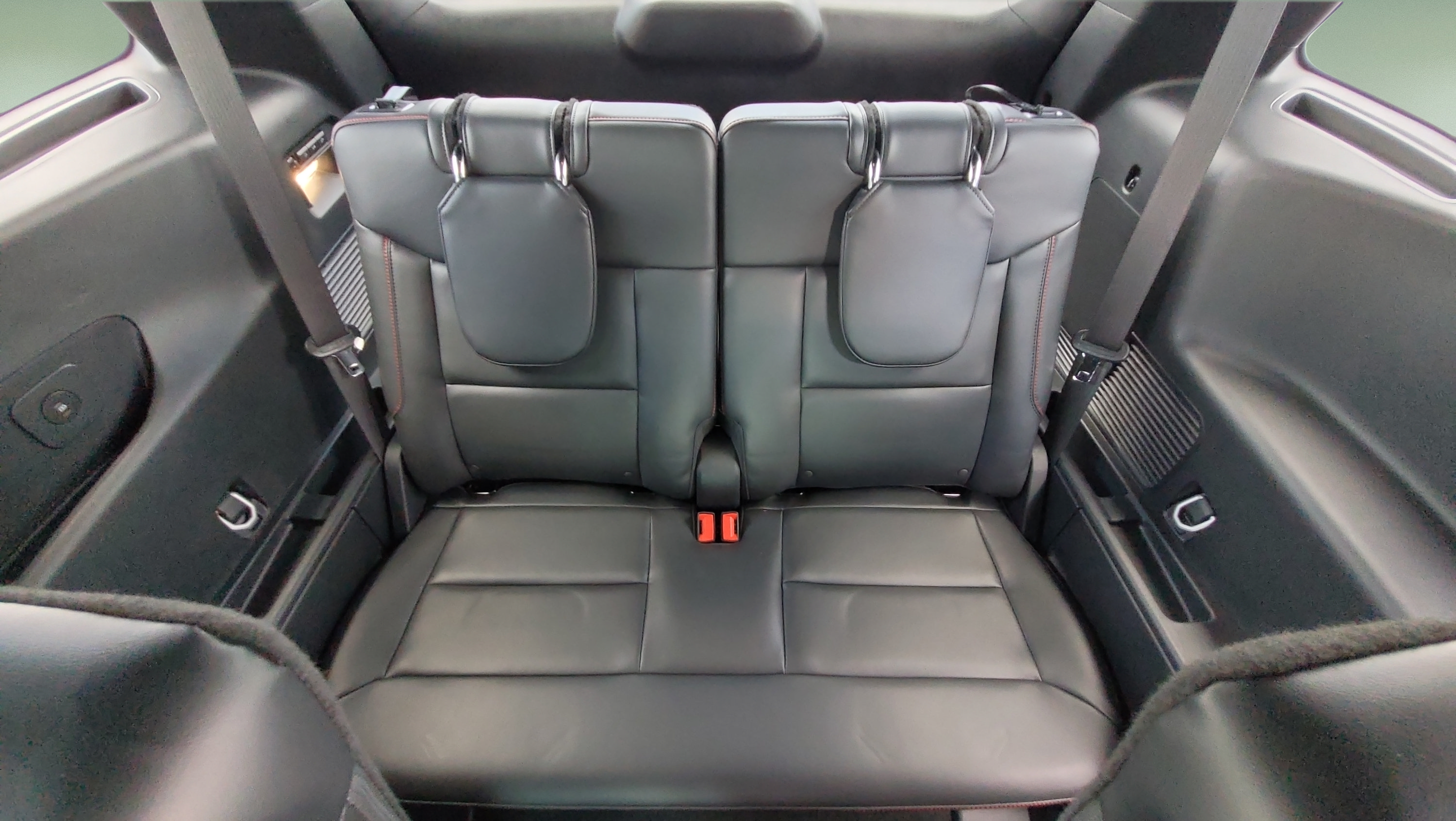 Certified 2025 Ford Explorer ST AWD/4WD image 17