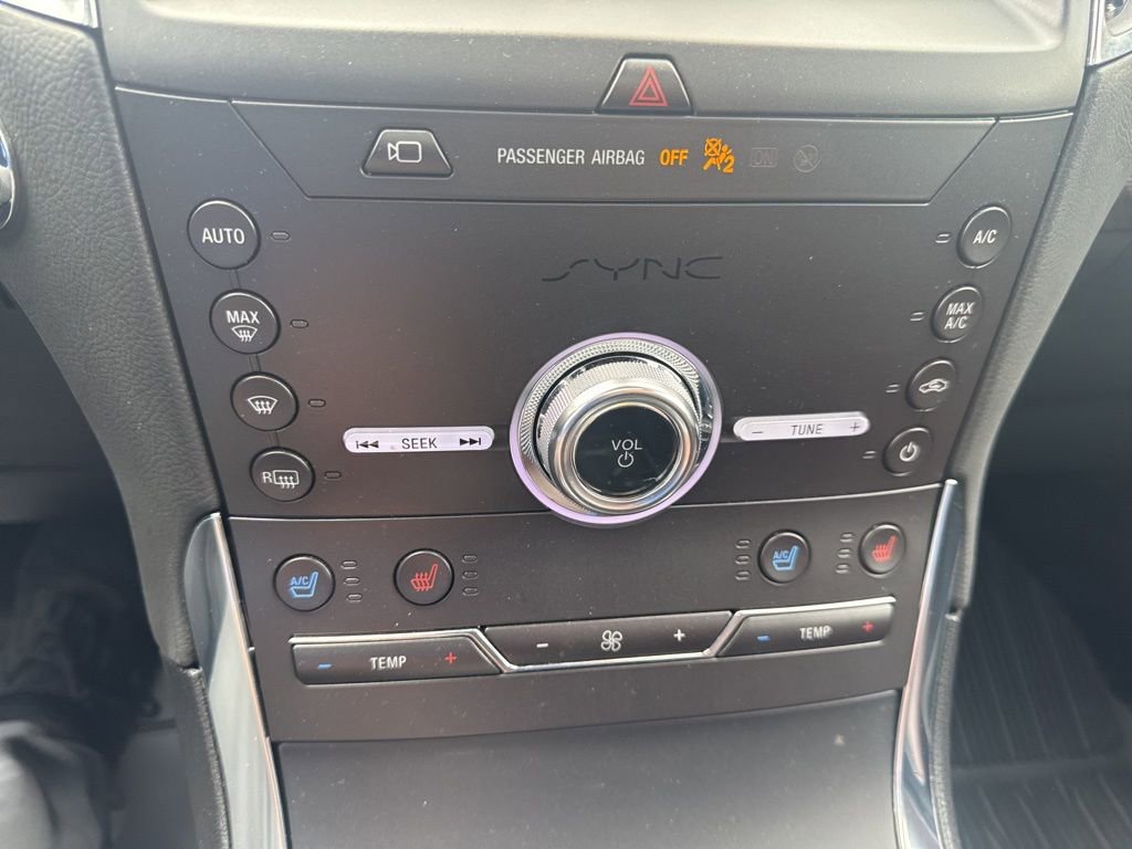 Certified 2020 Ford Edge Titanium w/ Equipment Group 301A AWD/4WD image 22