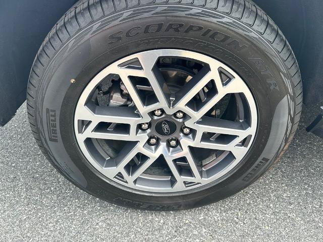 Certified 2025 Ford Expedition Active AWD/4WD image 9