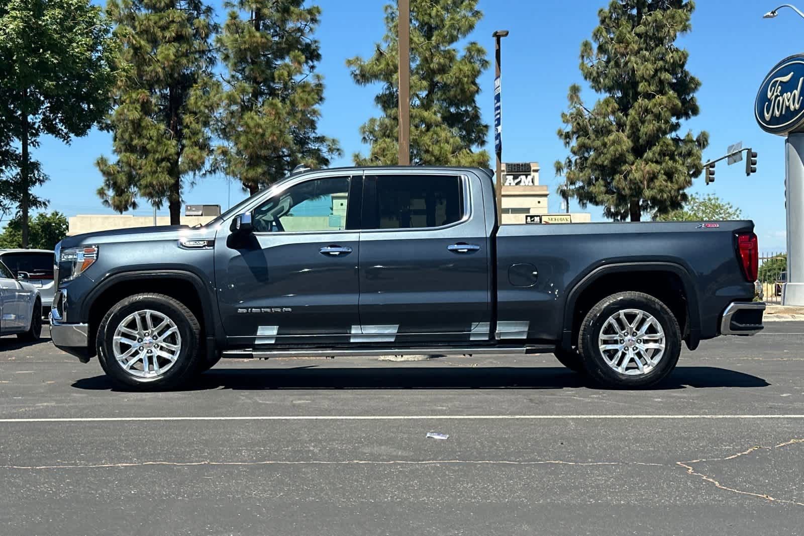 Used 2019 GMC Sierra 1500 SLT w/ SLT Premium Plus Package image 2