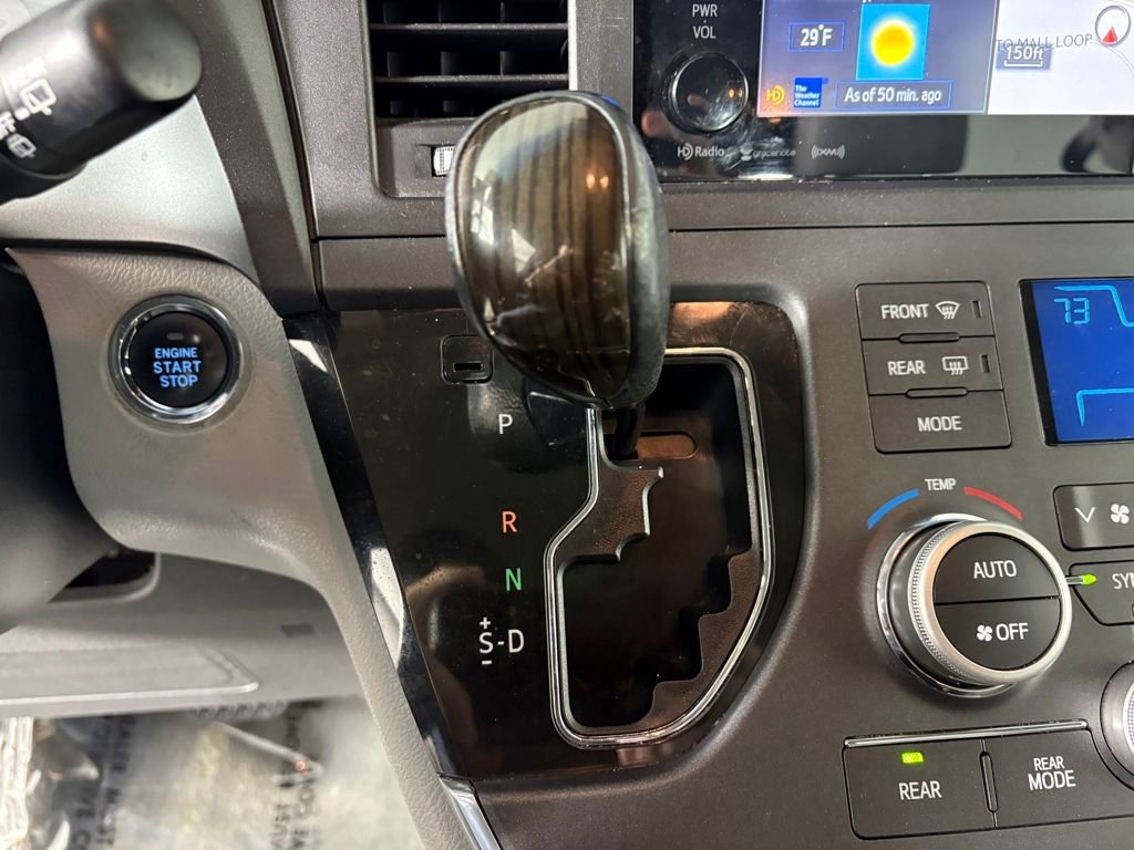 Used 2017 Toyota Sienna AWD image 21