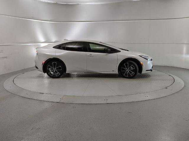 Used 2025 Toyota Prius XLE image 2
