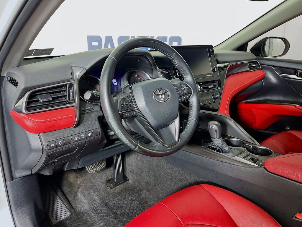 Used 2021 Toyota Camry XSE image 11