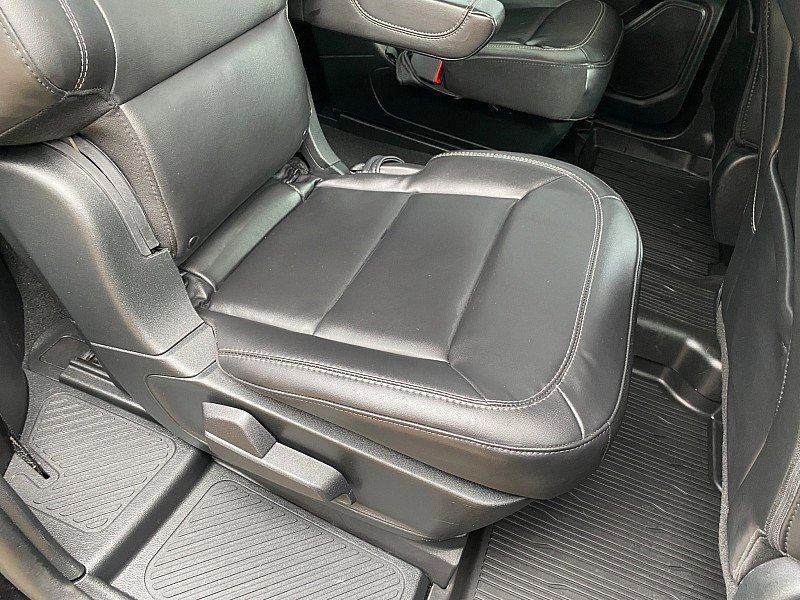 Certified 2023 Ford Explorer XLT w/ Equipment Group 202A image 38