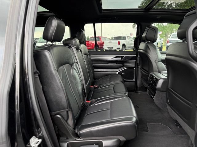Used 2024 Jeep Wagoneer Series II AWD/4WD image 23