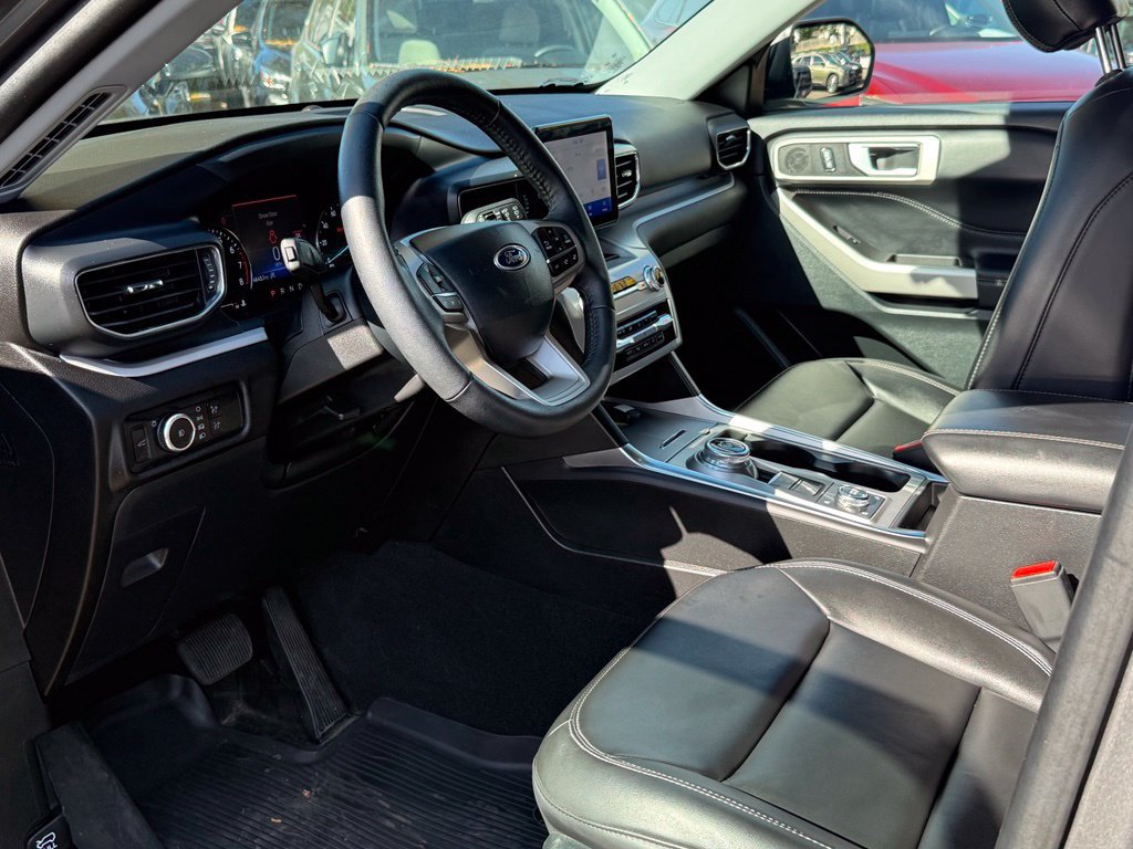 Certified 2023 Ford Explorer XLT w/ Equipment Group 202A AWD/4WD image 19