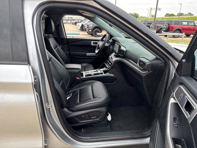 Certified 2023 Ford Explorer XLT w/ Equipment Group 202A image 14