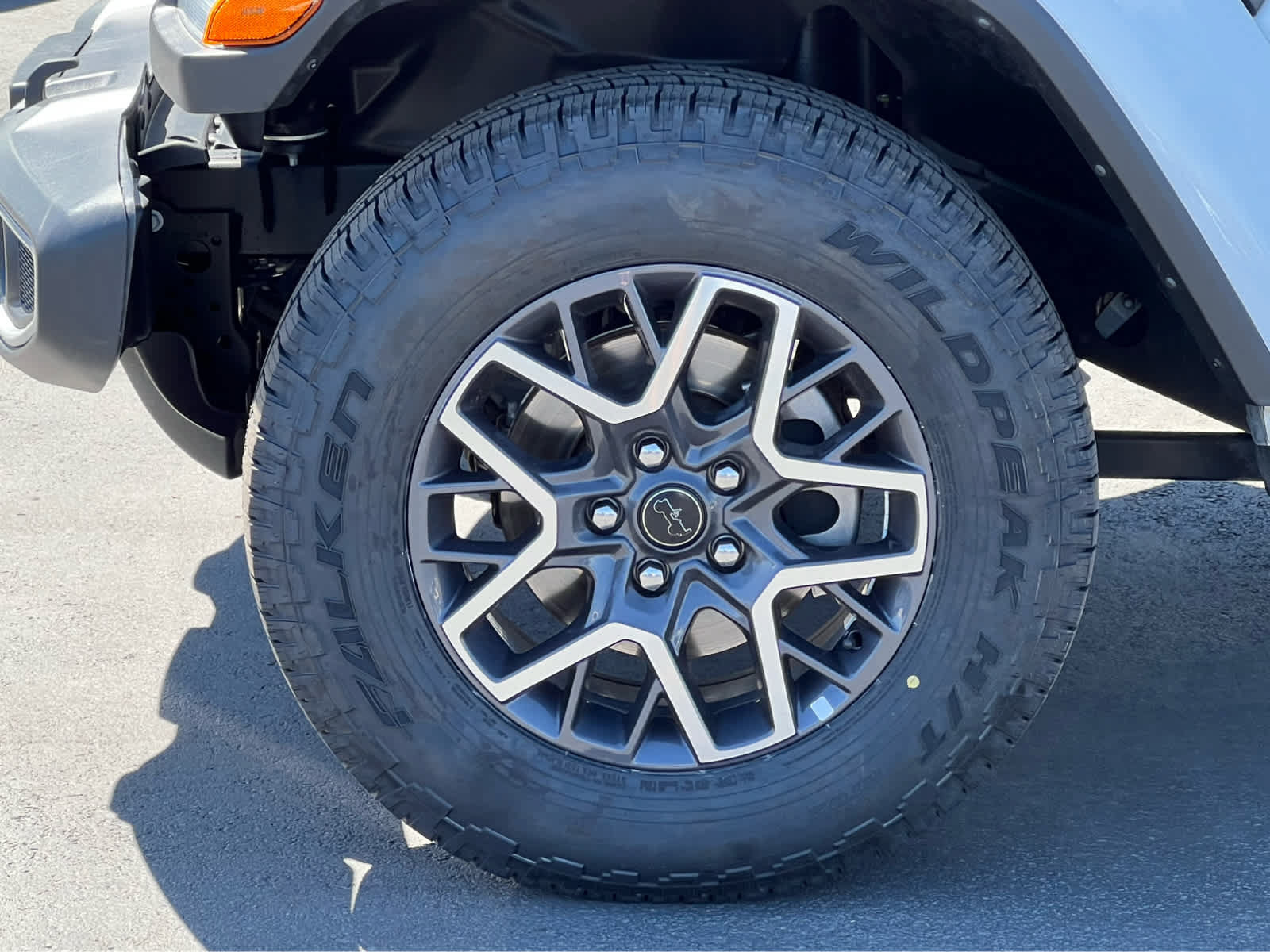 Used 2025 Jeep Wrangler Unlimited Sahara AWD/4WD image 13