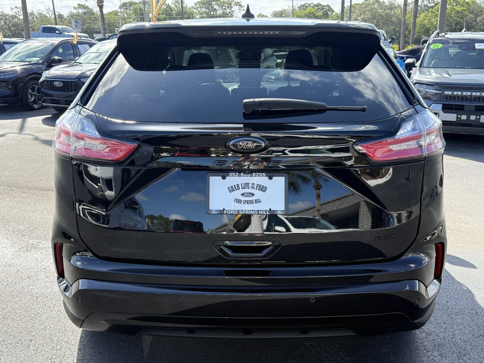 Certified 2023 Ford Edge SE w/ Black Appearance Package AWD/4WD image 6