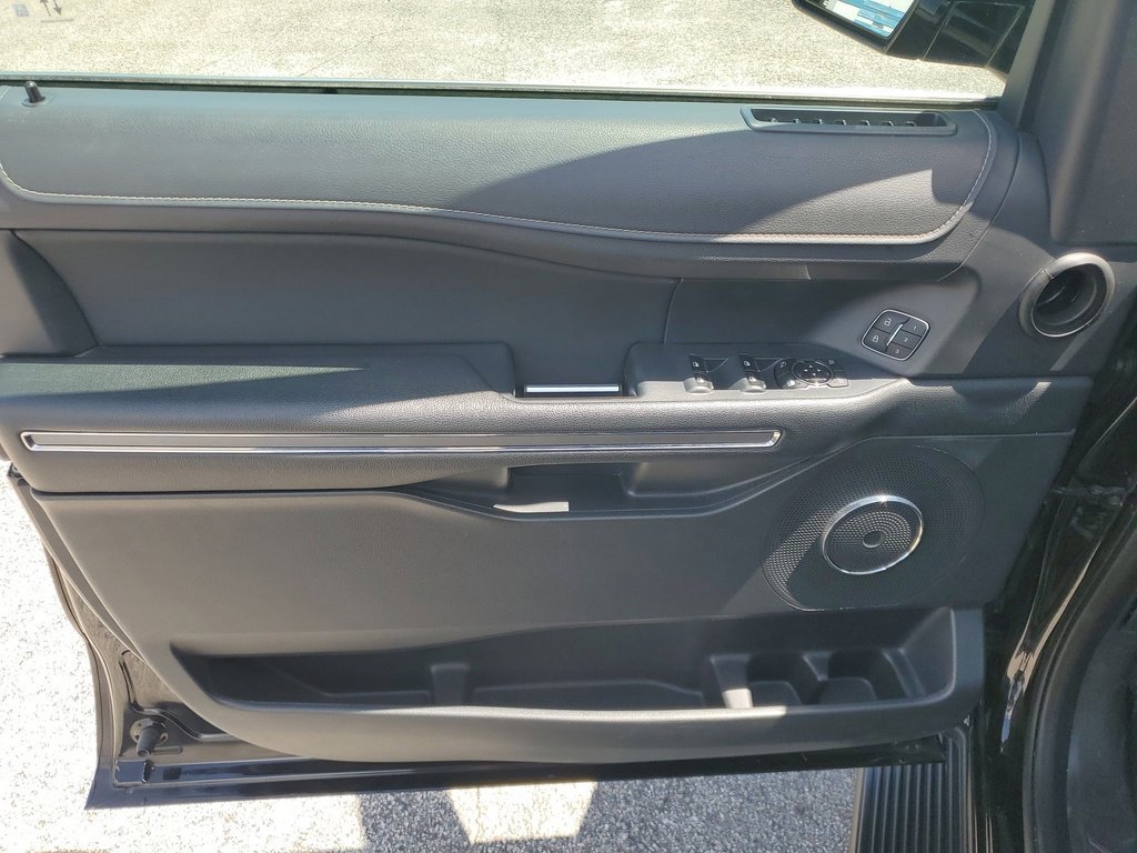 Certified 2024 Ford Expedition Max XLT image 30