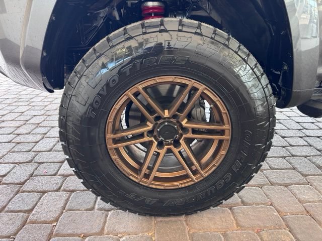 Used 2019 Toyota 4Runner SR5 AWD/4WD image 24