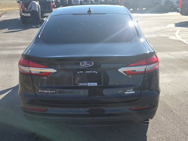 Certified 2020 Ford Fusion SE image 3