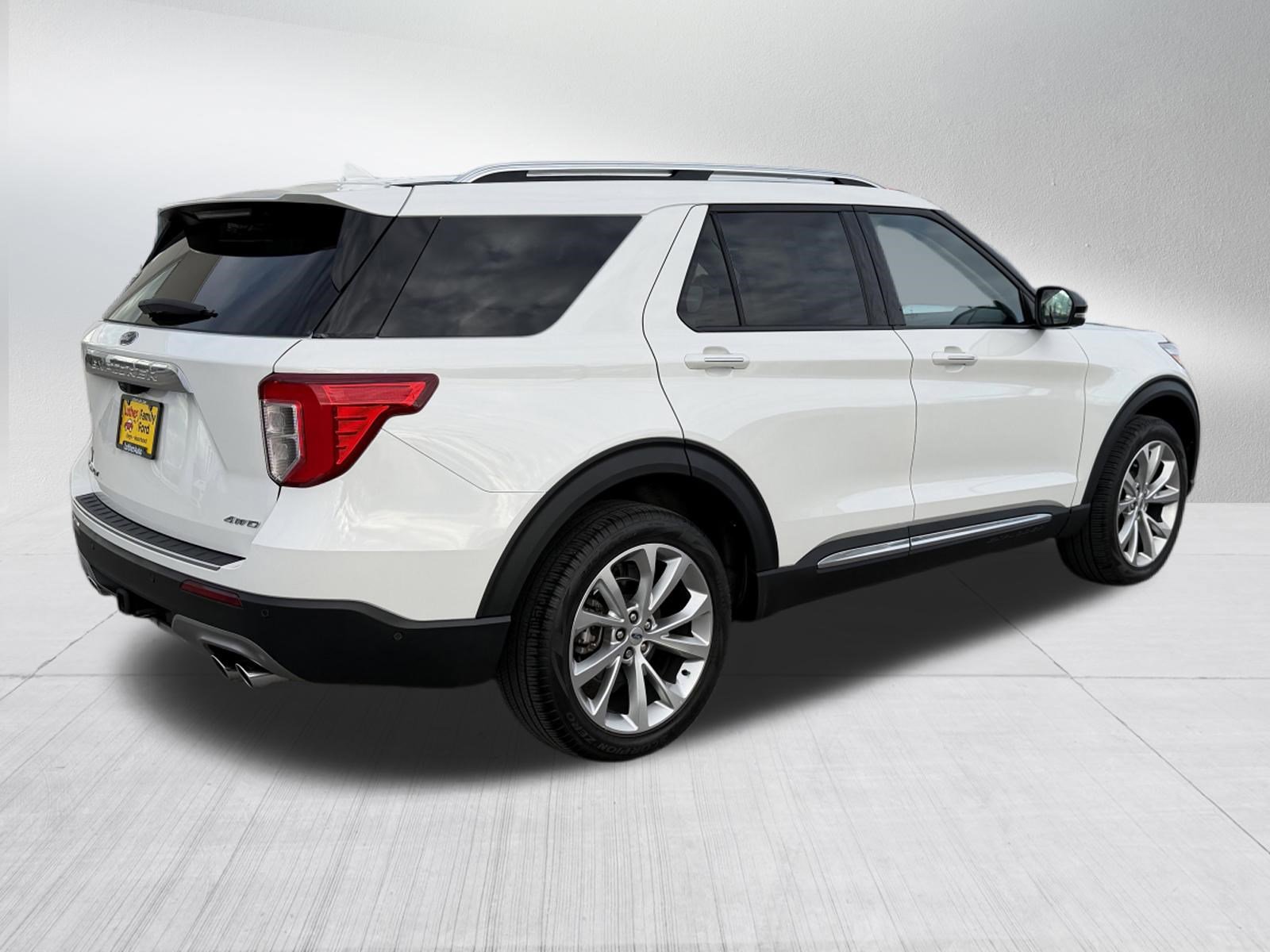 Certified 2023 Ford Explorer Platinum w/ Technology Package AWD/4WD image 8