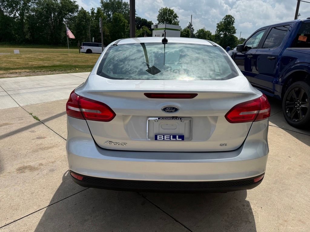 Certified 2017 Ford Focus SE FWD image 10