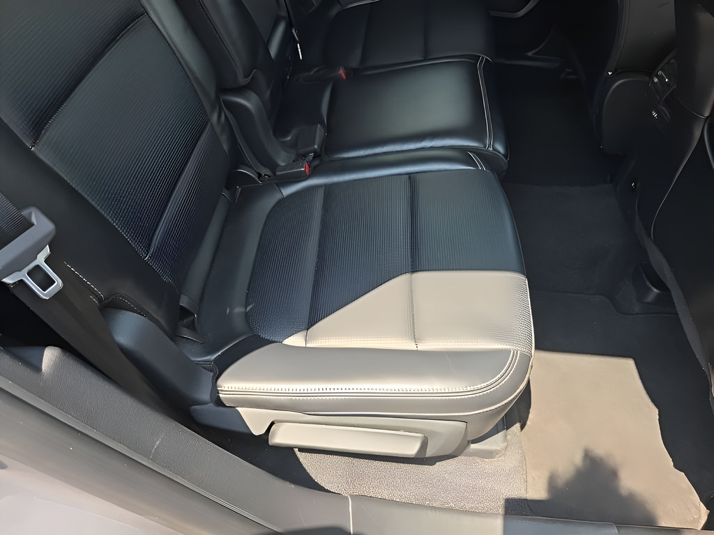 Certified 2024 Ford Escape Platinum AWD/4WD image 29