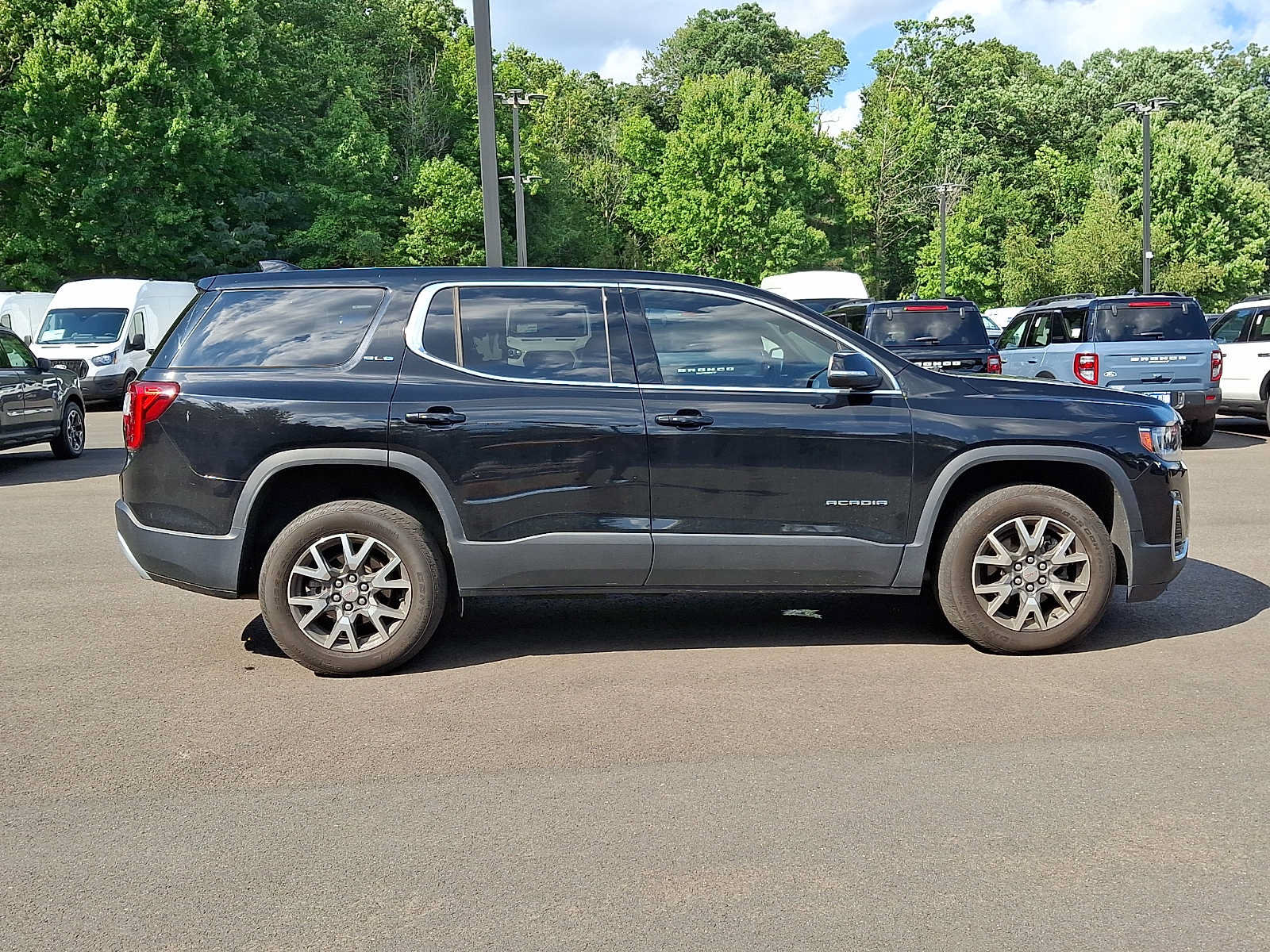 Used 2023 GMC Acadia SLE AWD/4WD image 7