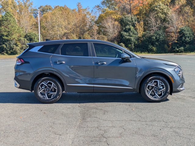 Used 2025 Kia Sportage LX image 7