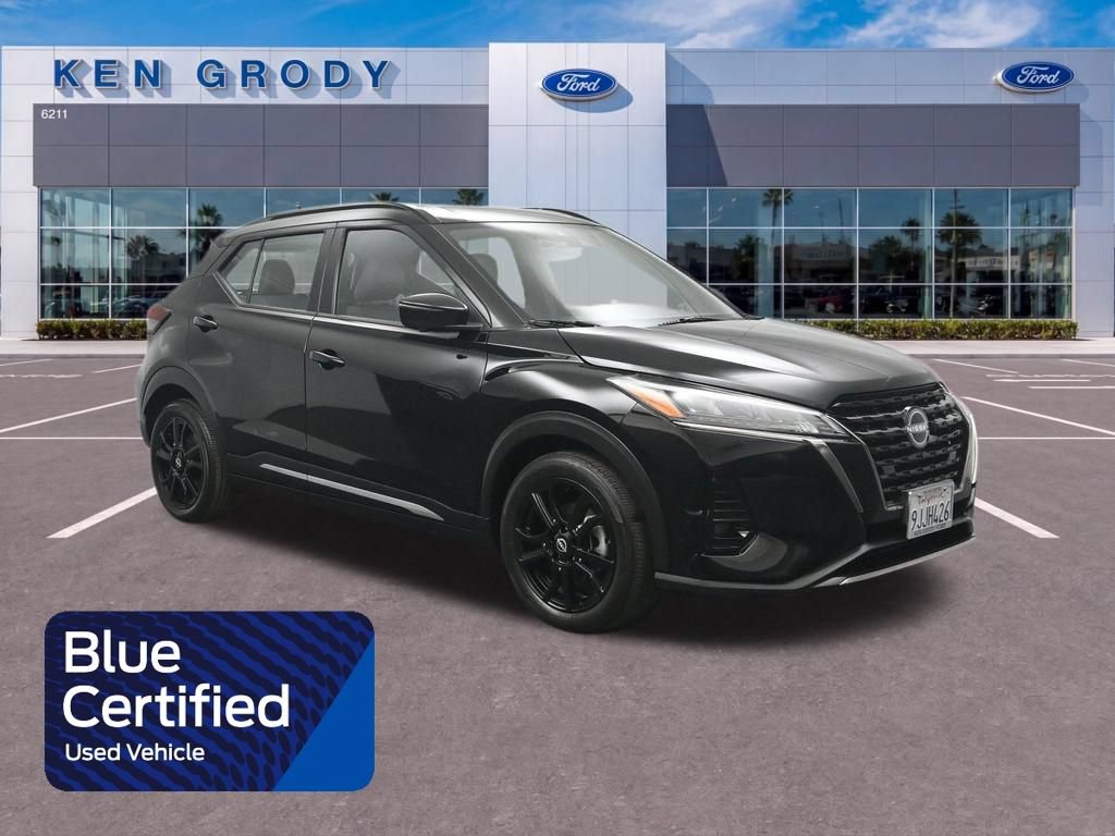 Used 2023 Nissan Kicks SR w/ SR Premium Package FWD image 1