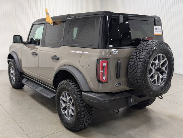 Certified 2025 Ford Bronco Badlands image 3