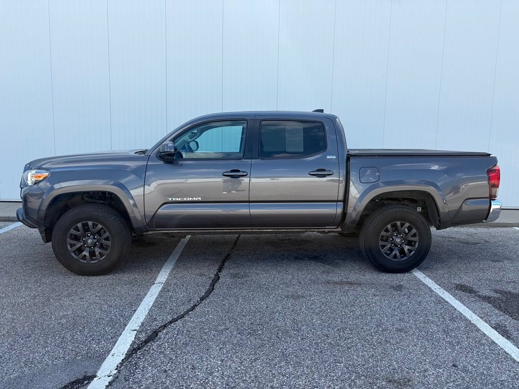 Used 2021 Toyota Tacoma SR5 AWD/4WD image 3