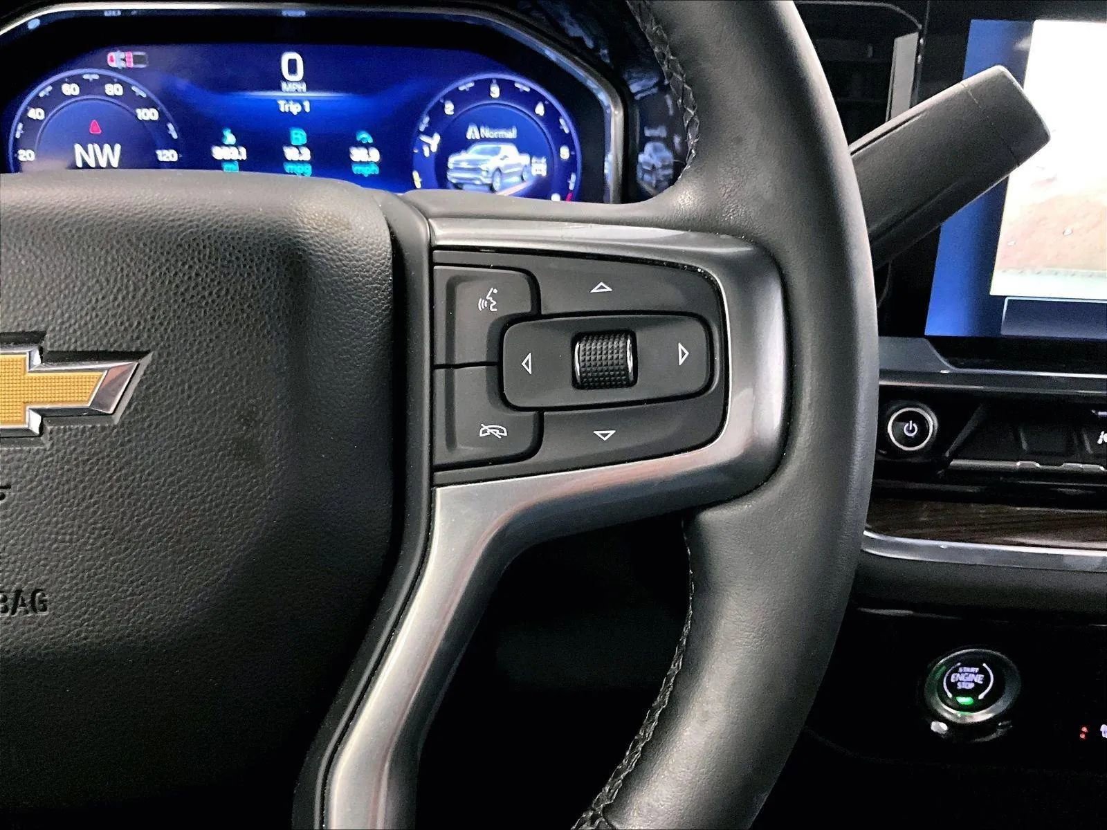 Used 2024 Chevrolet Silverado 1500 LT image 18