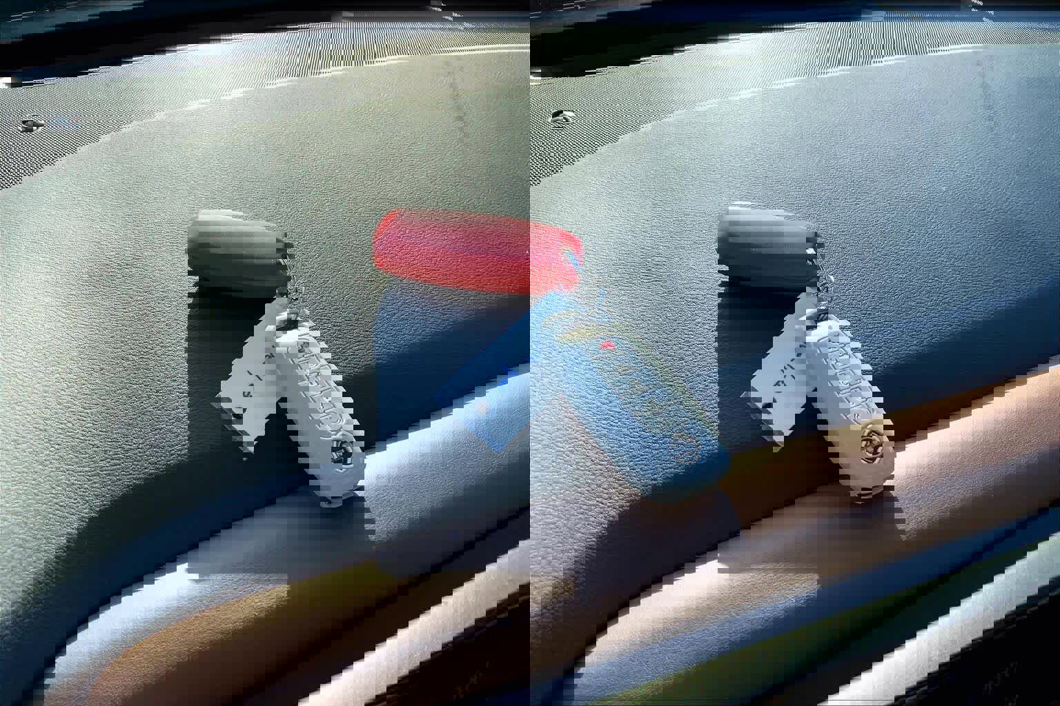 Used 2024 Nissan Pathfinder Platinum w/ Cargo Package image 13