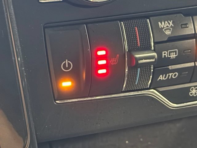 Certified 2018 Ford Explorer XLT w/ Equipment Group 202A FWD image 32