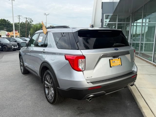 Certified 2021 Ford Explorer XLT w/ Equipment Group 202A AWD/4WD image 6