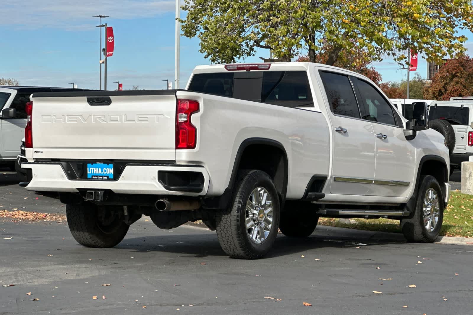 Used 2024 Chevrolet Silverado 3500 High Country AWD/4WD image 2