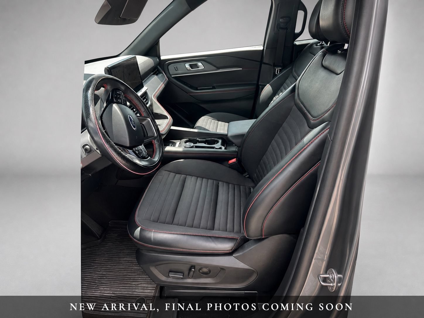 Certified 2025 Ford Explorer ST-Line w/ Premium Package RWD image 5