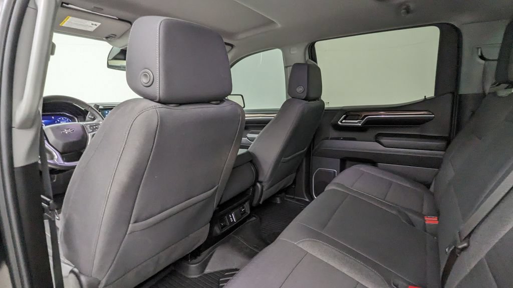 Used 2024 Chevrolet Silverado 1500 RST w/ Z71 Off-Road Package AWD/4WD image 32