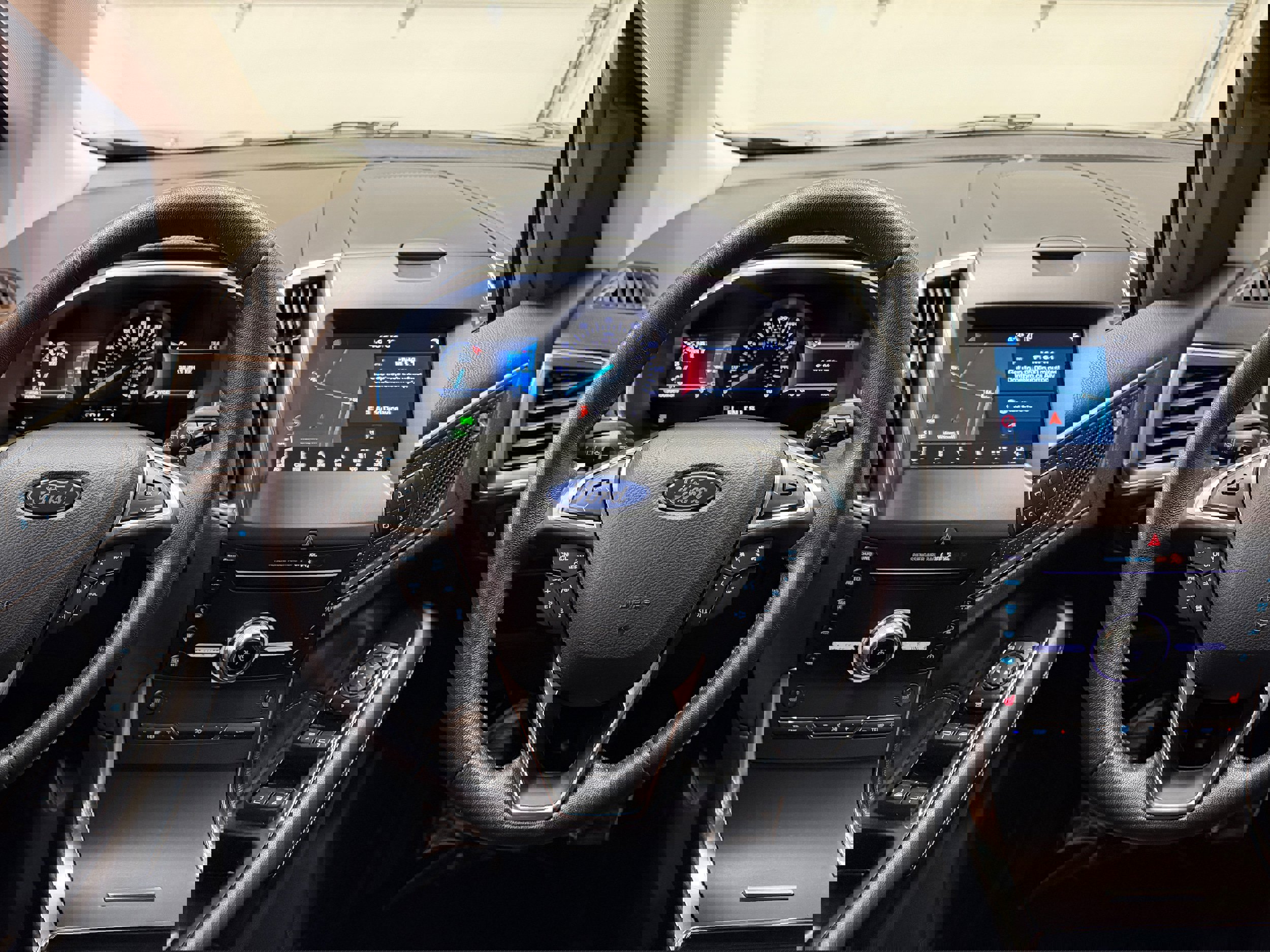 Certified 2019 Ford Edge Titanium w/ Cold Weather Package AWD/4WD image 15