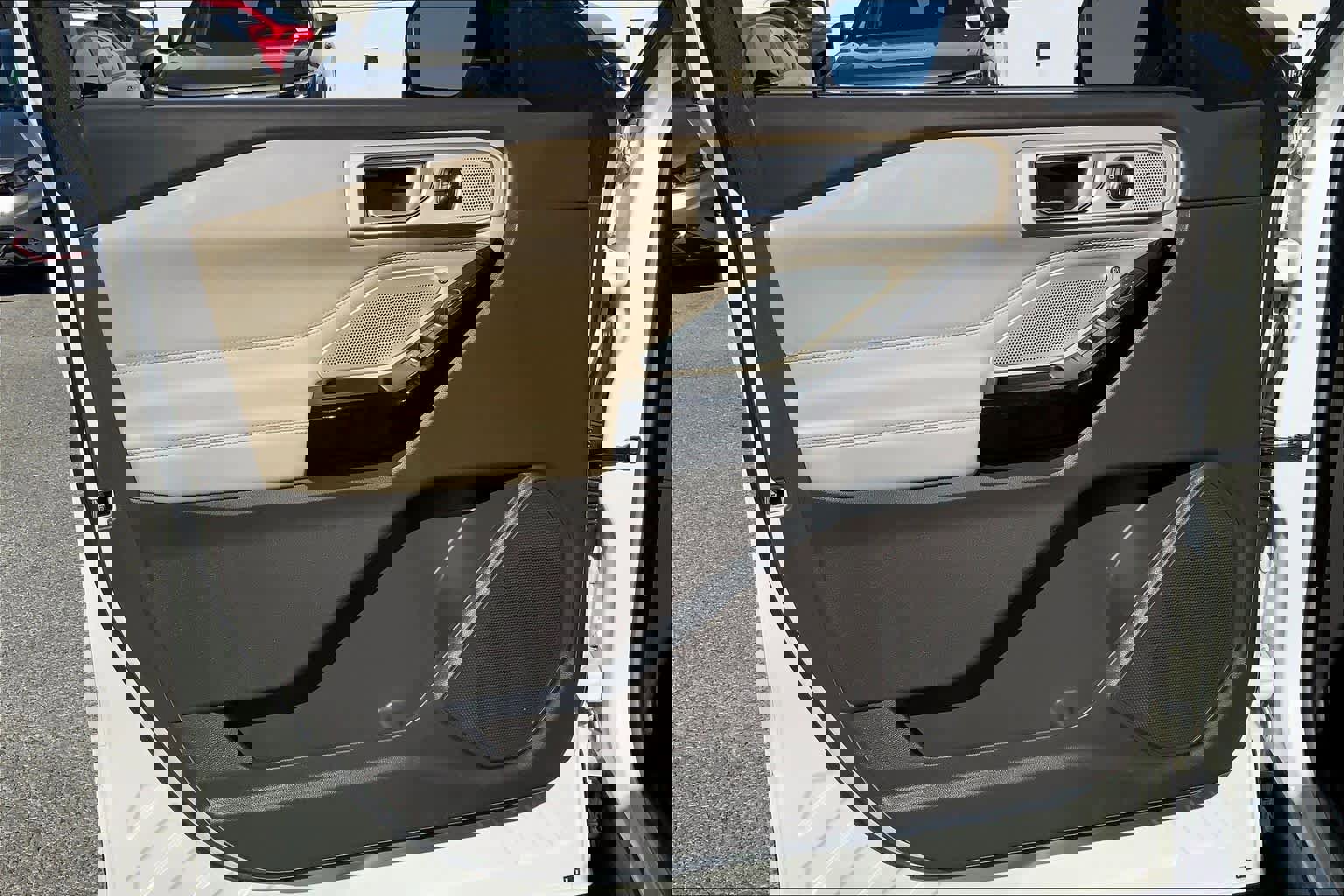 Certified 2021 Ford Explorer Platinum w/ Equipment Group 601A image 21