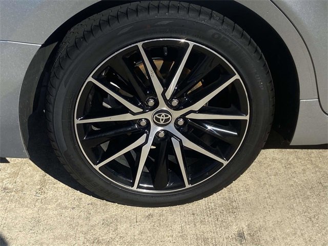 Used 2024 Toyota Camry SE image 8