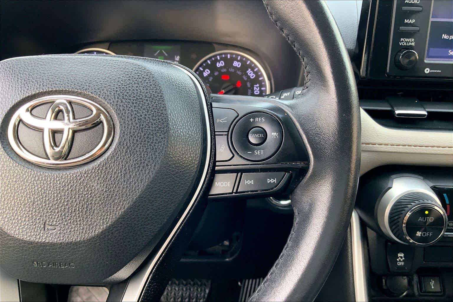 Used 2021 Toyota RAV4 XLE Premium FWD image 24