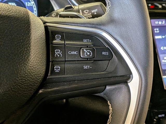 Used 2023 Jeep Grand Cherokee L Laredo AWD/4WD image 13