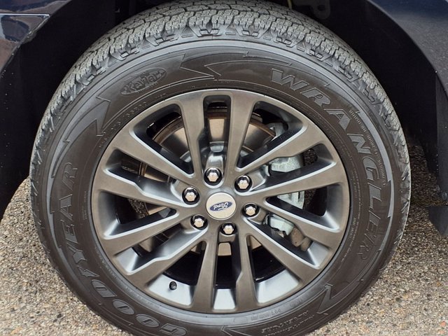 Certified 2021 Ford Expedition Limited AWD/4WD image 32