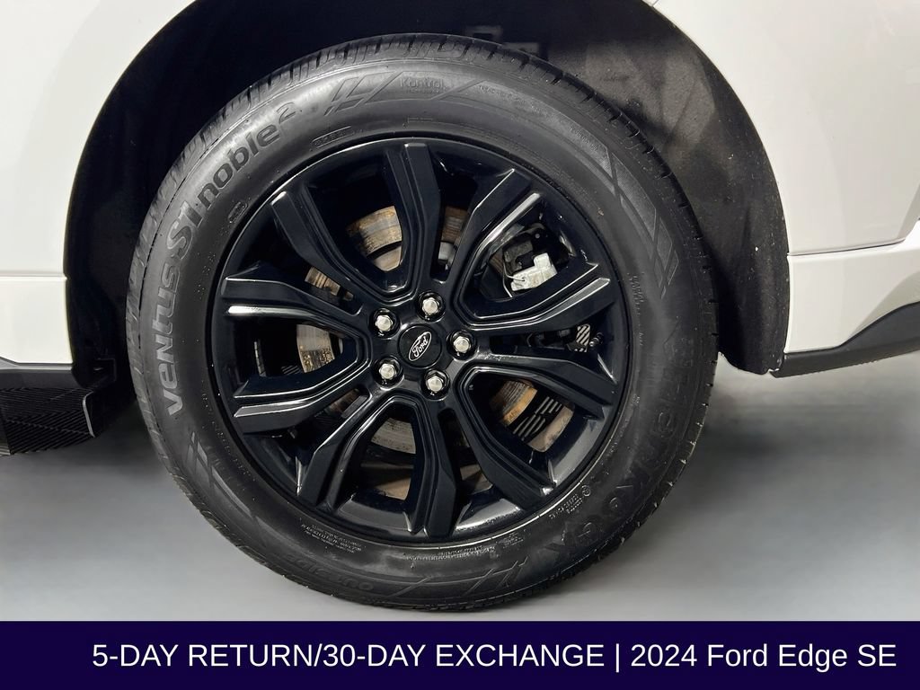 Certified 2024 Ford Edge SE w/ Black Appearance Package AWD/4WD image 34