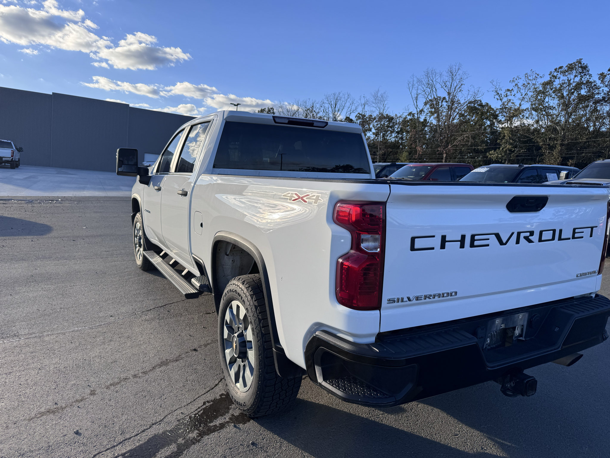 Used 2023 Chevrolet Silverado 2500 Custom w/ Custom Convenience Package AWD/4WD image 7