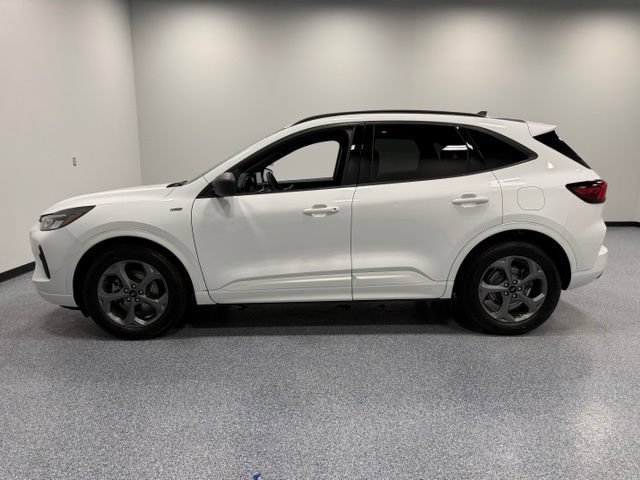 Certified 2023 Ford Escape ST-Line w/ Tech Pack #1 FWD image 8