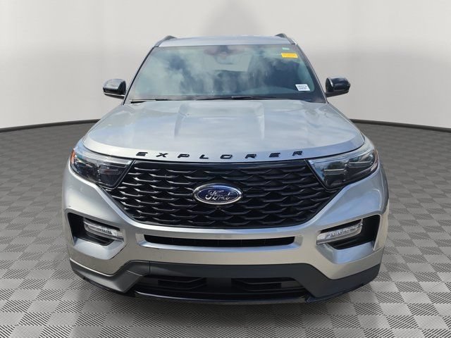 Certified 2023 Ford Explorer ST-Line w/ Class IV Trailer Tow Package RWD image 2
