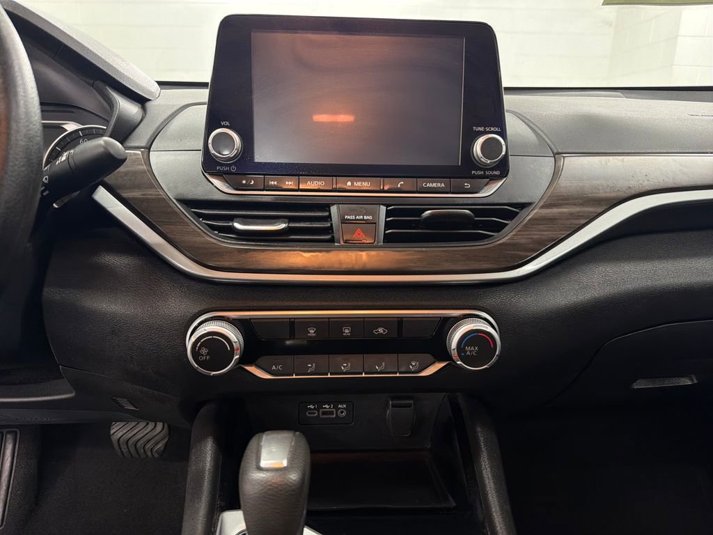 Used 2024 Nissan Altima 2.5 SV FWD image 22