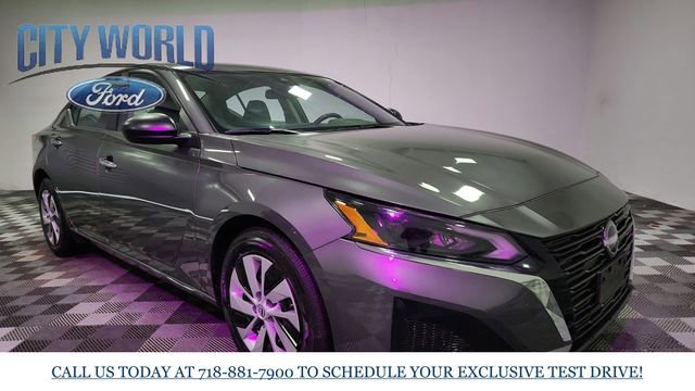 Used 2025 Nissan Altima 2.5 S FWD image 2