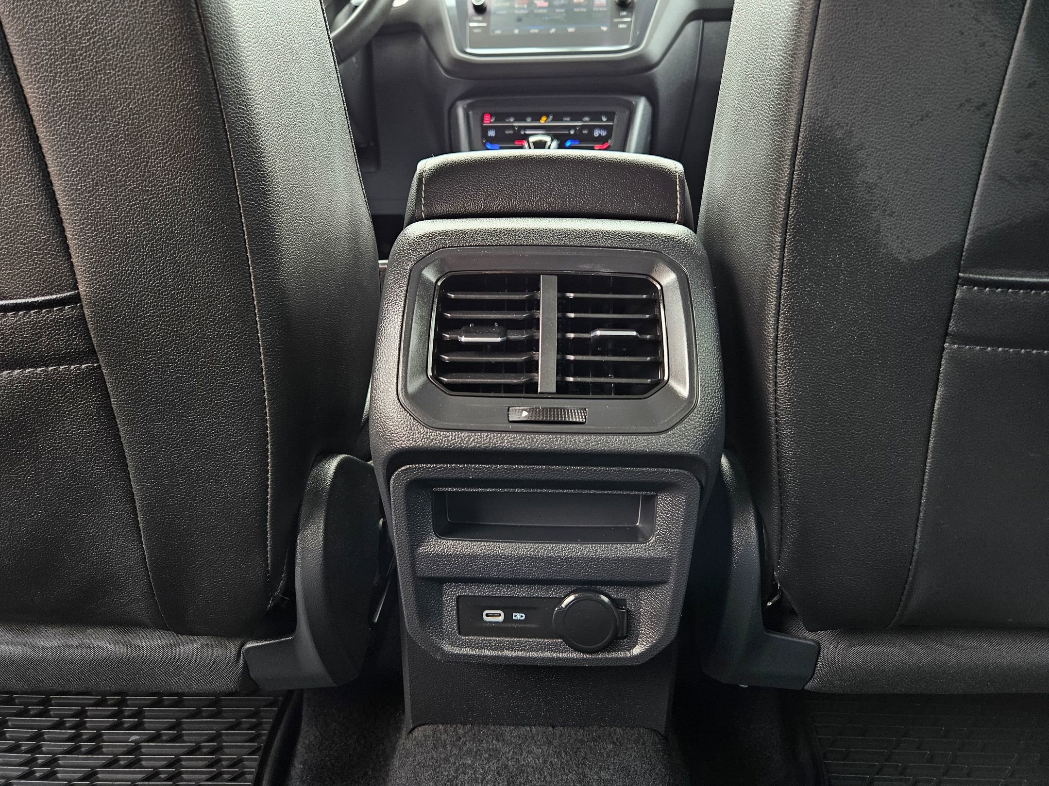 Used 2022 Volkswagen Tiguan SE image 20