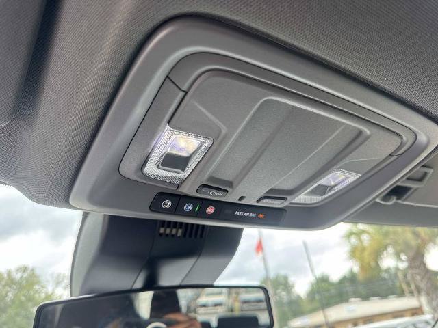 Used 2025 Chevrolet Silverado 3500 LT AWD/4WD image 27