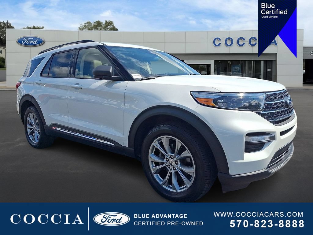 Certified 2023 Ford Explorer XLT w/ Equipment Group 202A AWD/4WD image 3