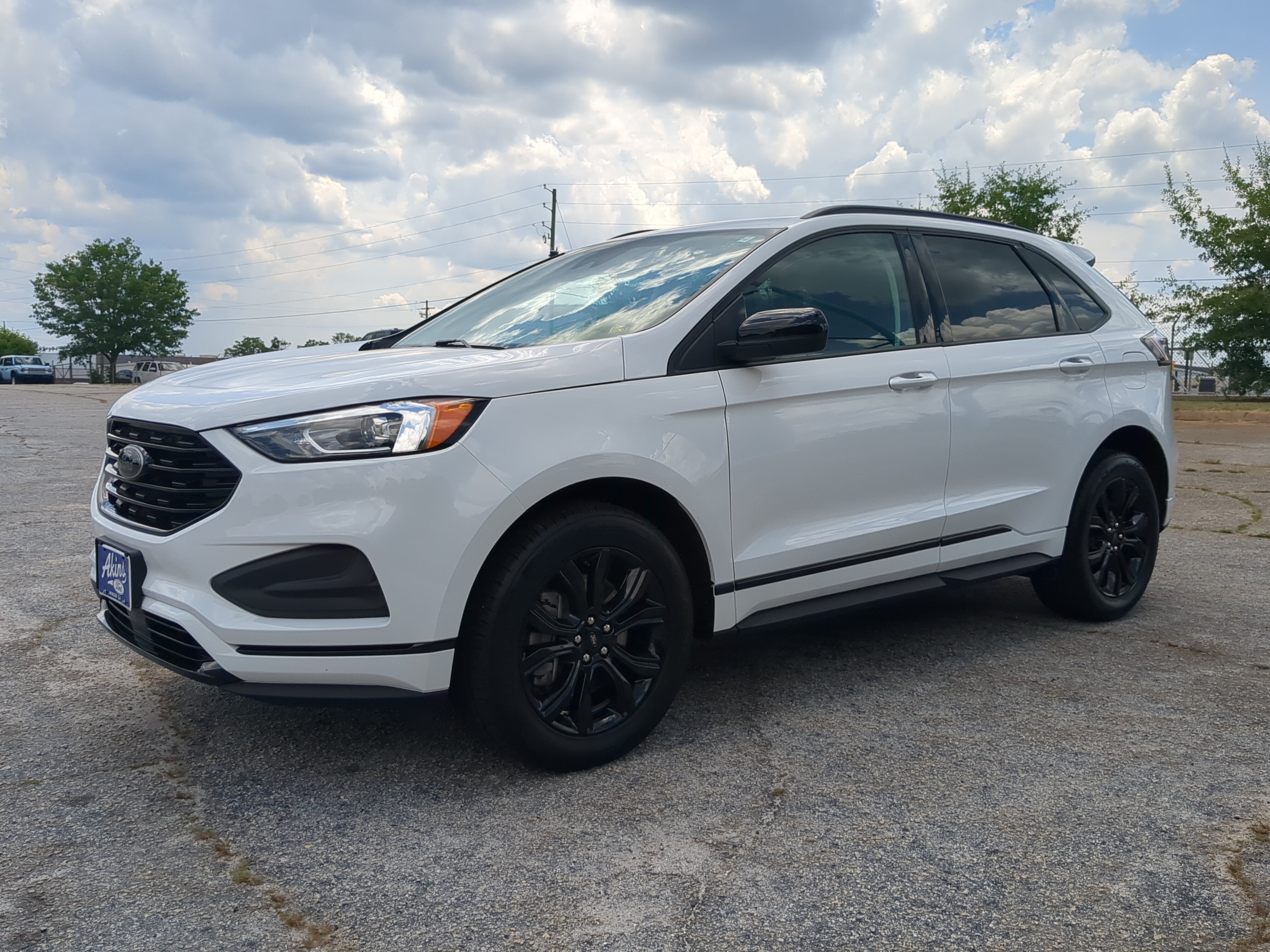 Certified 2024 Ford Edge SE w/ Black Appearance Package AWD/4WD image 6