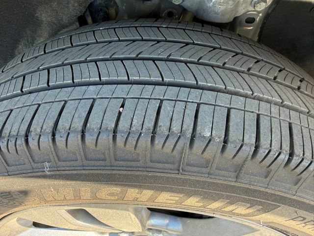 Certified 2024 Ford Explorer XLT w/ Equipment Group 202A AWD/4WD image 9
