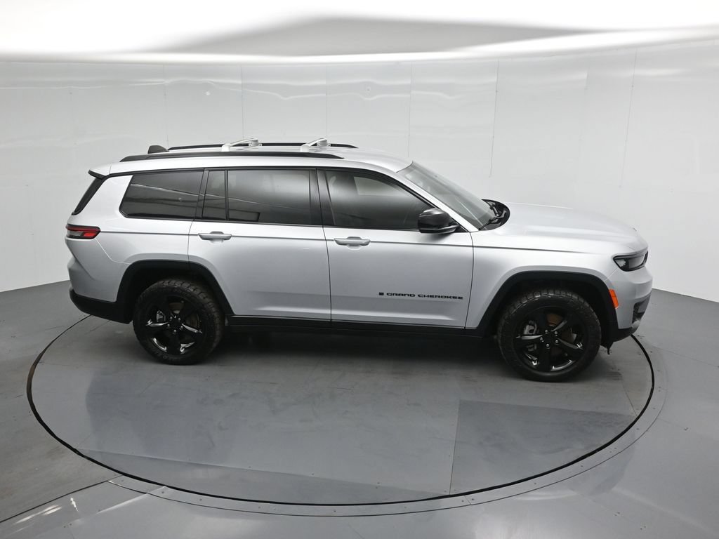 Used 2021 Jeep Grand Cherokee L Laredo AWD/4WD image 51